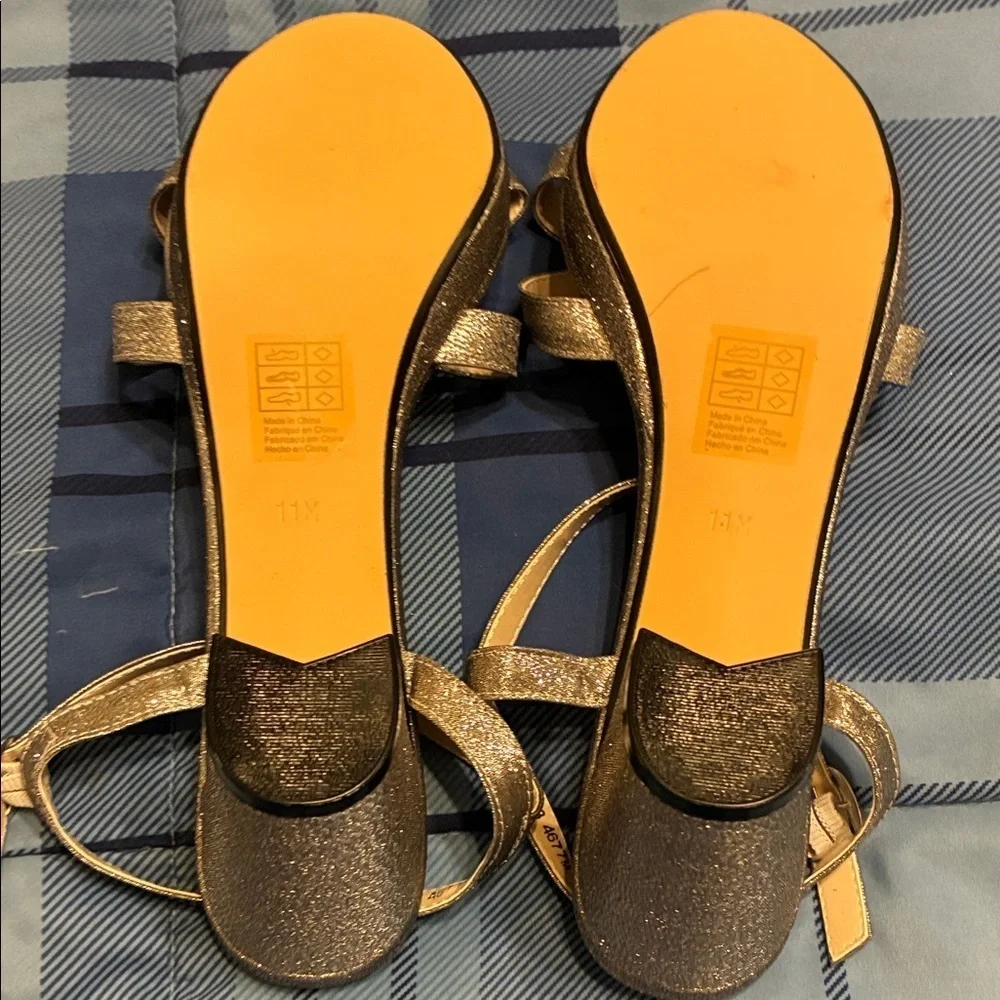 New Benjamin Walk Touch Ups Glittering Gold Strappy Heels size 11